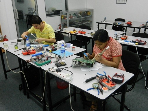electronic repair course